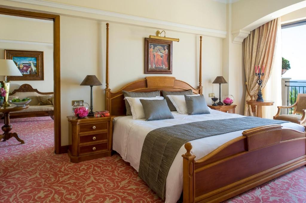 ELYSIUM BEACH RESORT