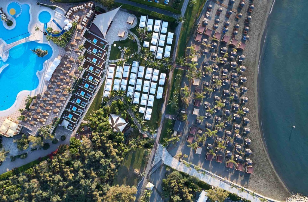 FOUR SEASONS HOTEL