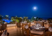 FOUR SEASONS HOTEL