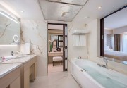 FOUR SEASONS HOTEL