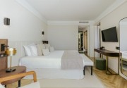 GOLDEN COAST BEACH HOTEL