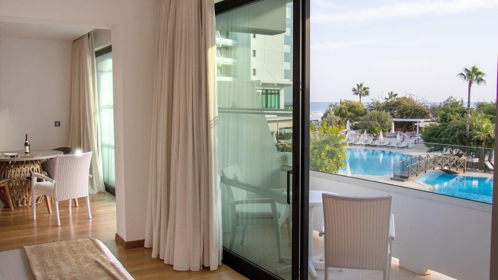 GRECIAN BAY HOTEL