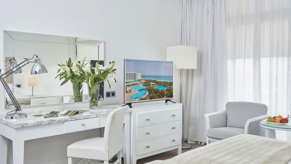 GRECIAN BAY HOTEL