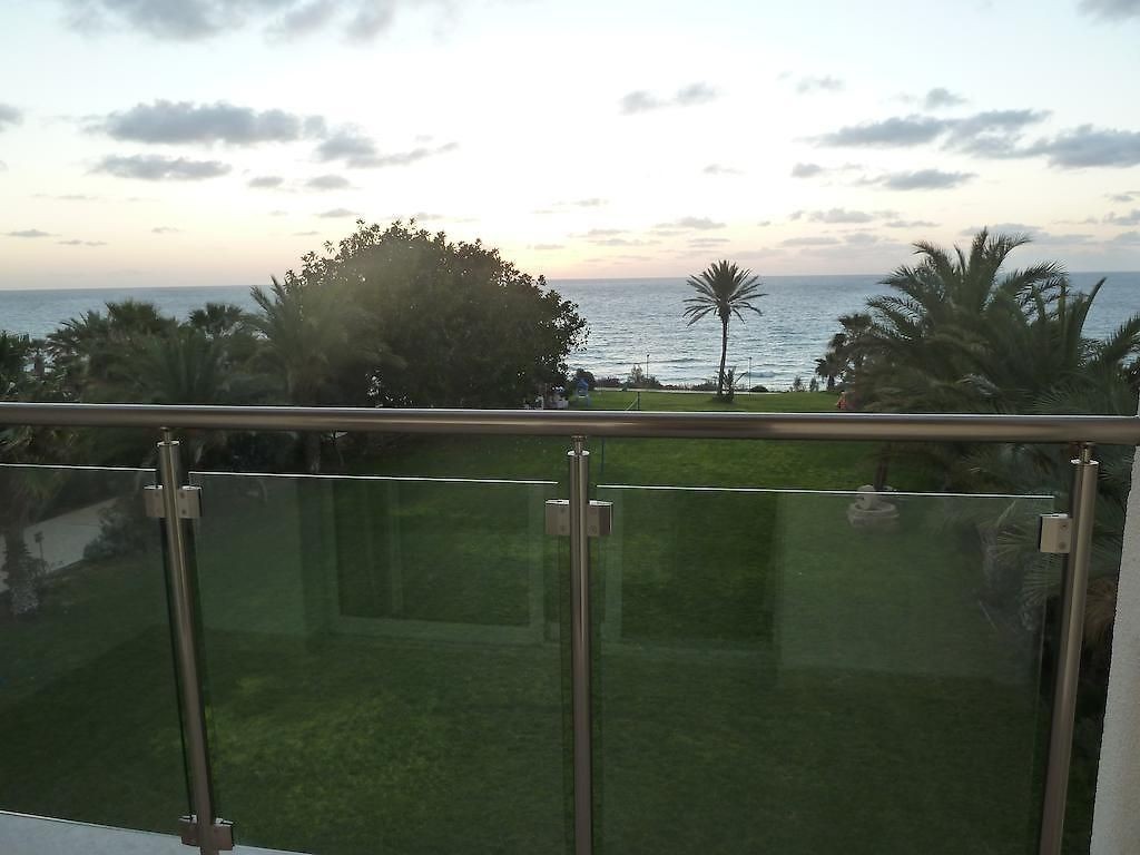 HELIOS BAY HOTEL APTS