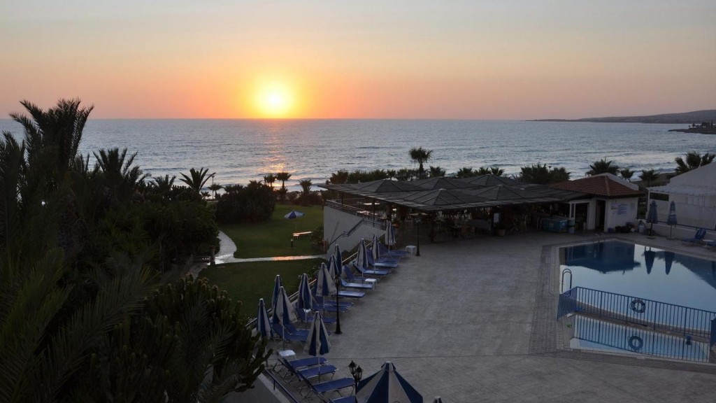 HELIOS BAY HOTEL APTS