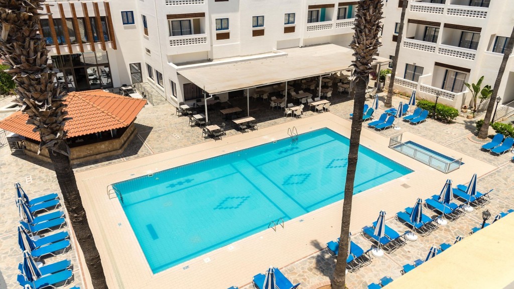 KEFALOS DAMON HOTEL APARTMENTS