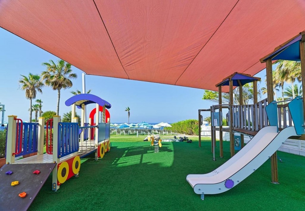 LEONARDO CYPRIA BAY HOTEL
