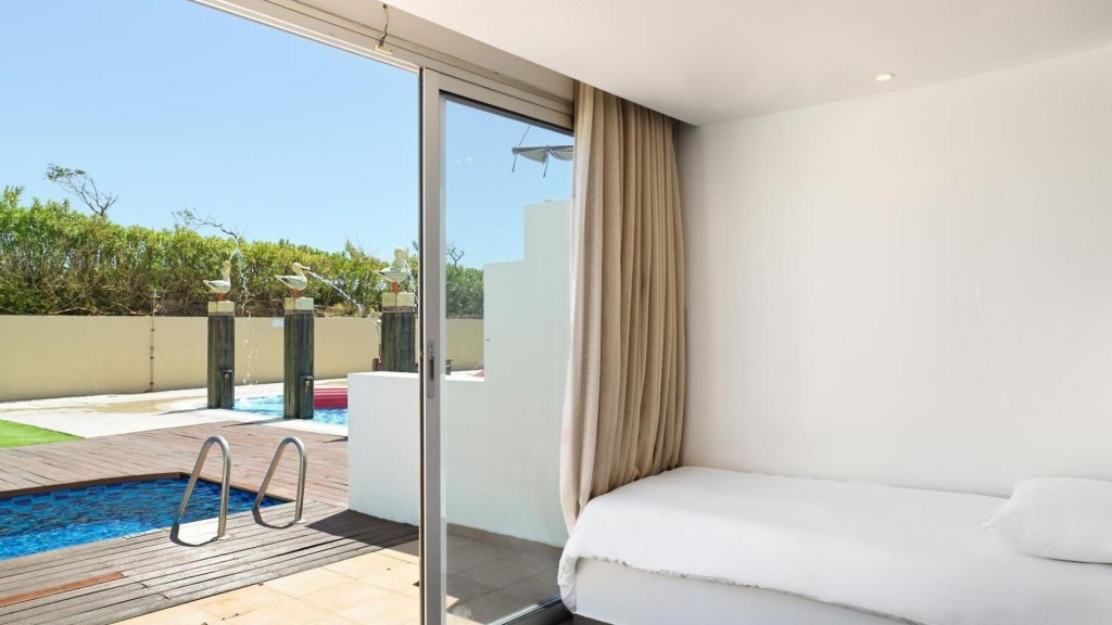 LEONARDO CYPRIA BAY HOTEL