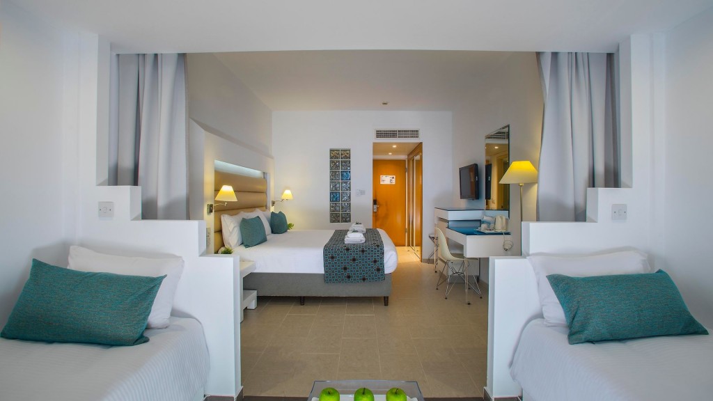 LEONARDO CYPRIA BAY HOTEL