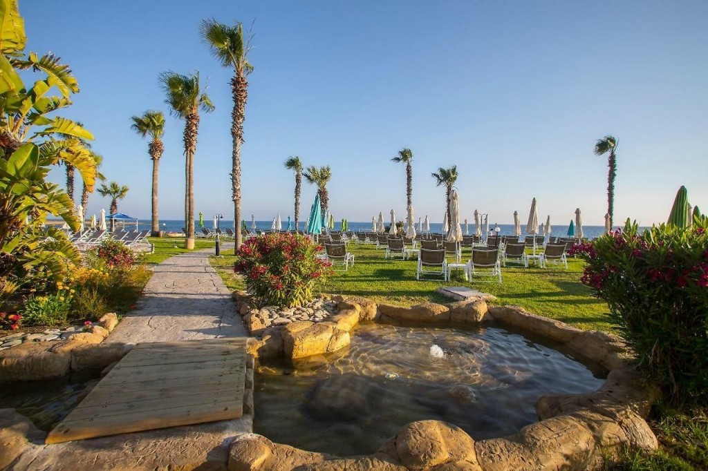 LEONARDO CYPRIA BAY HOTEL