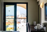 LIVADHIOTIS CITY HOTEL