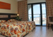 LIVADHIOTIS CITY HOTEL