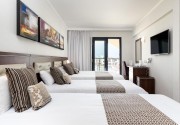 LIVADHIOTIS CITY HOTEL