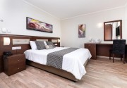 LIVADHIOTIS CITY HOTEL