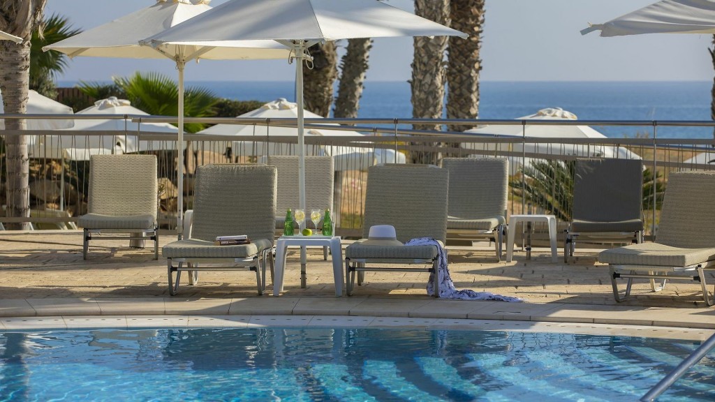 LOUIS ALTHEA BEACH