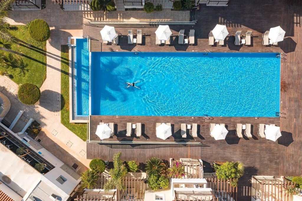 LOUIS ALTHEA BEACH