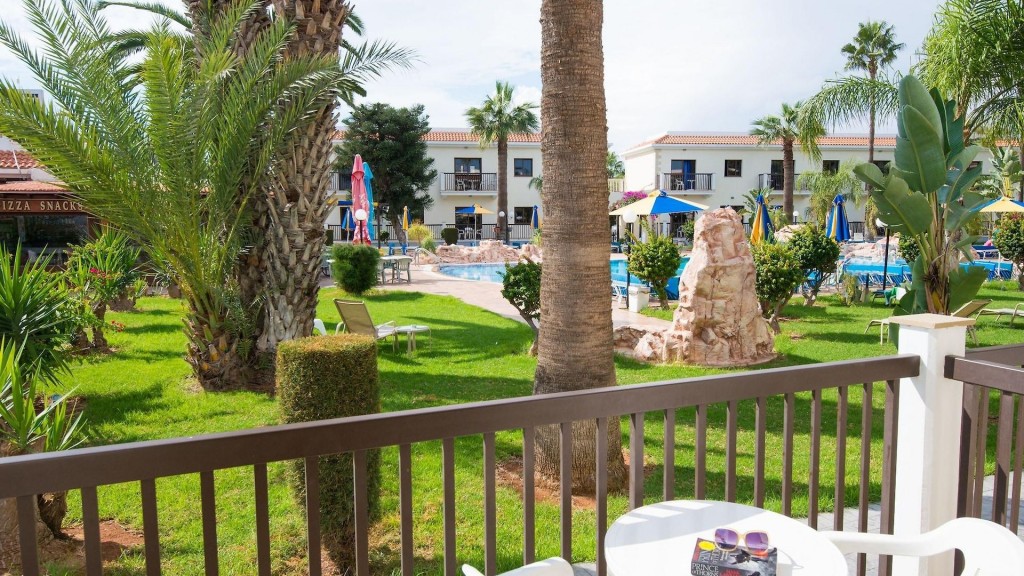 LOUTSIANA HOTEL APTS
