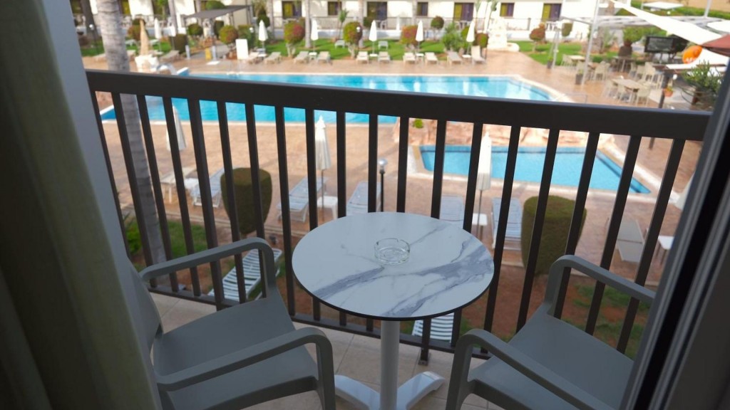 LOUTSIANA HOTEL APTS