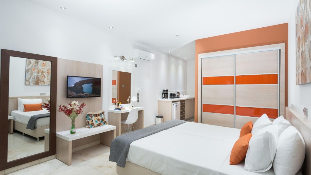 LOUTSIANA HOTEL APTS