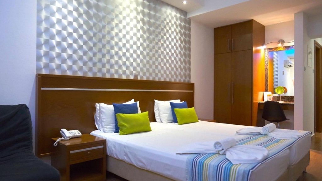 LOUTSIANA HOTEL APTS