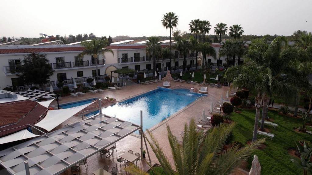 LOUTSIANA HOTEL APTS