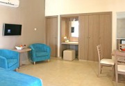 MAKRONISOS HOLIDAY VILLAGE