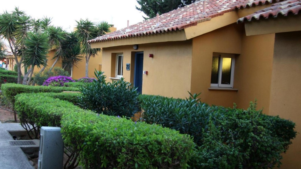 MAKRONISOS HOLIDAY VILLAGE