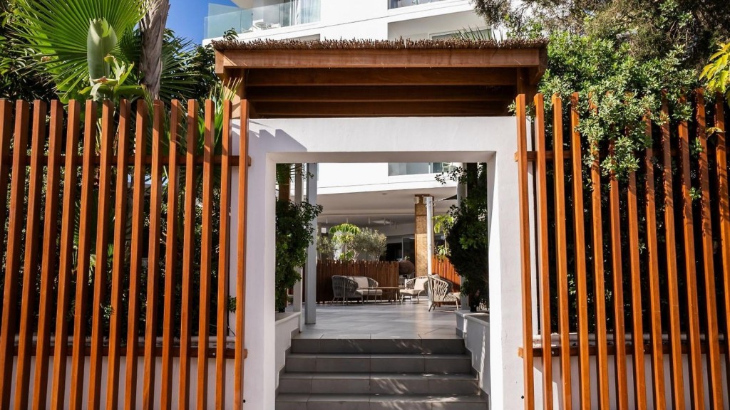 MARGADINA LOUNGE HOTEL