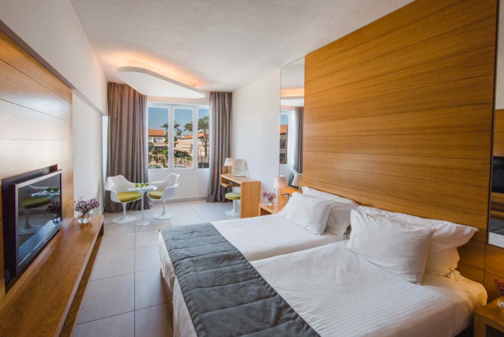 NAPA PLAZA HOTEL
