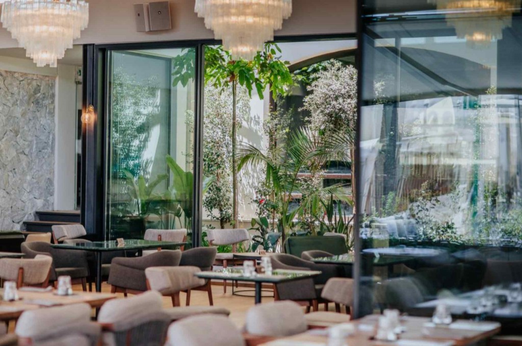 NAPA PLAZA HOTEL