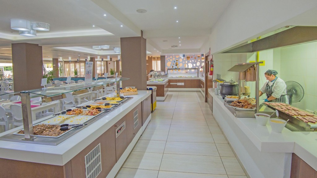 NEW FAMAGUSTA HOTEL AND SUITES