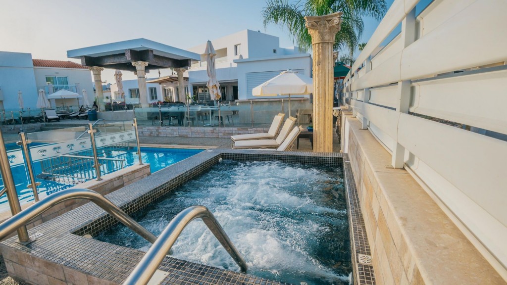 NEW FAMAGUSTA HOTEL AND SUITES