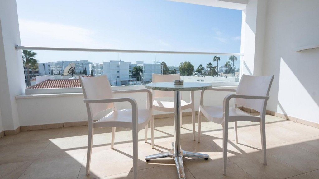 NEW FAMAGUSTA HOTEL AND SUITES