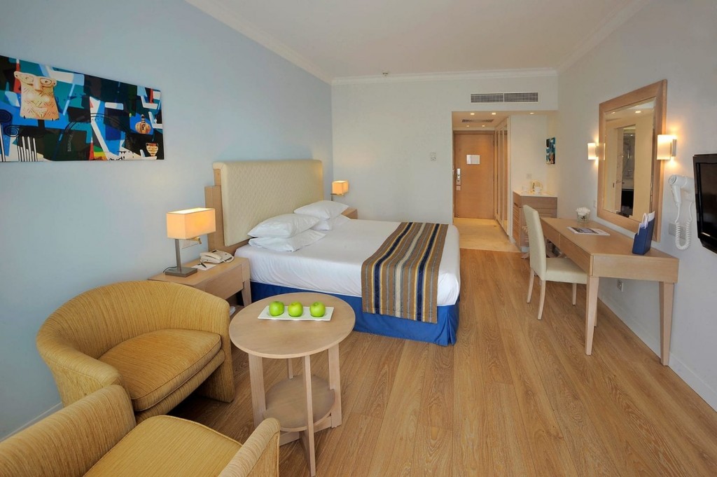 OLYMPIC LAGOON RESORT PAPHOS