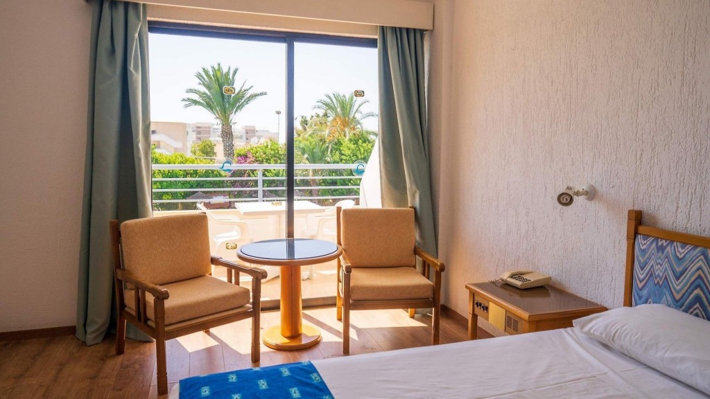 PAPHOS GARDENS HOTEL