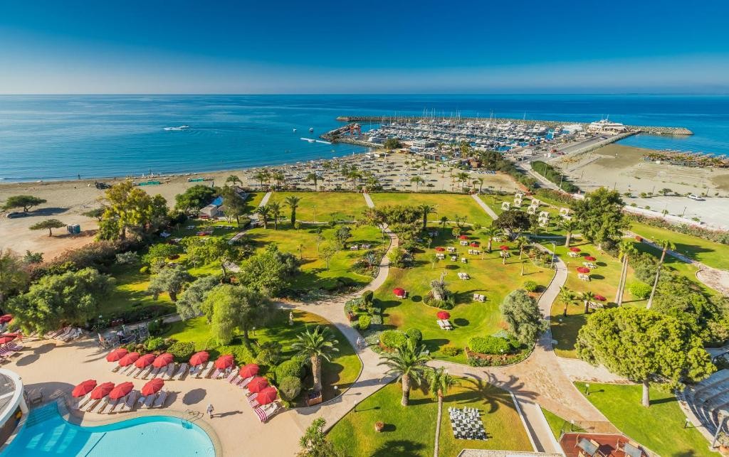 ST RAPHAEL RESORT AND MARINA