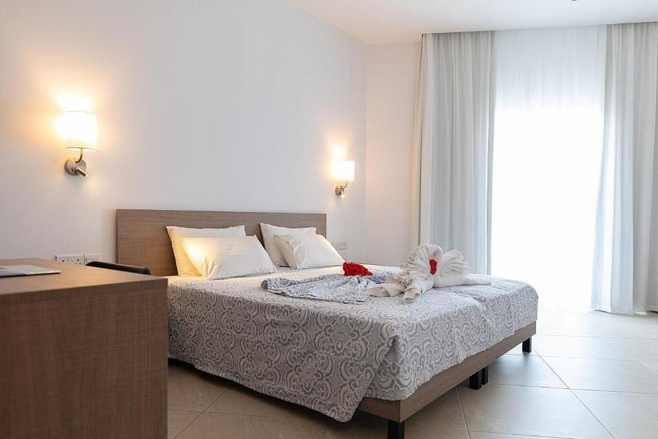 TETYK HOTEL APTS