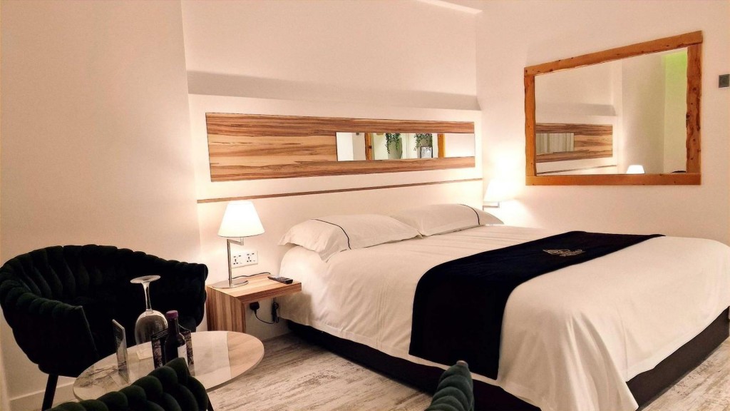 THE CIAO STELIO DELUXE HOTEL