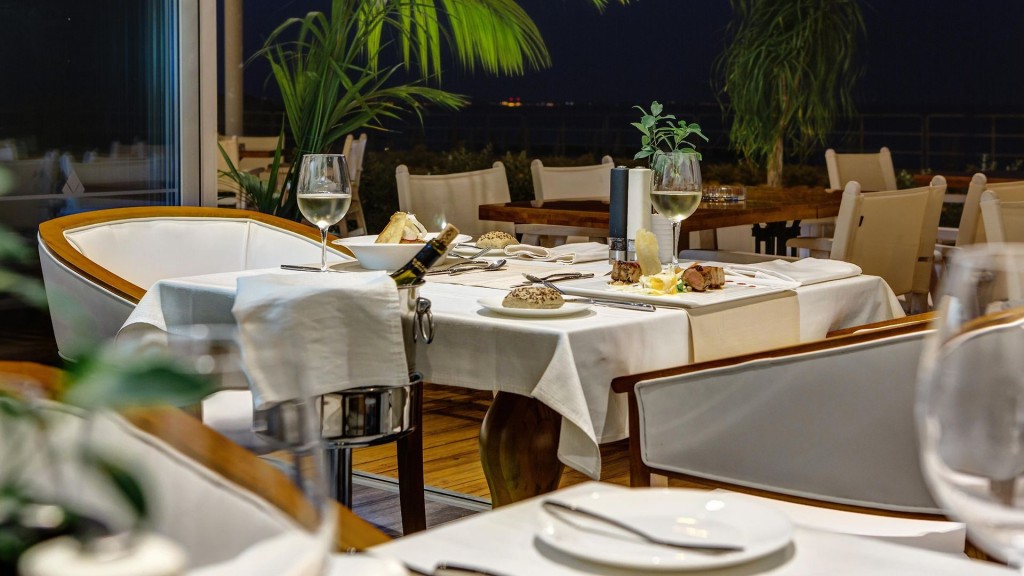 THE CIAO STELIO DELUXE HOTEL