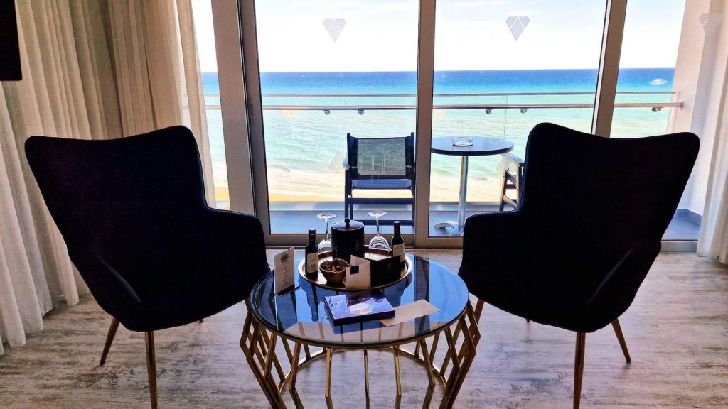 THE CIAO STELIO DELUXE HOTEL