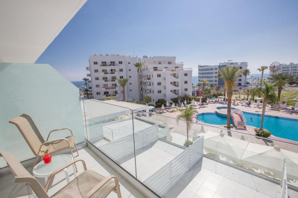 TSOKKOS PROTARAS BEACH HOTEL