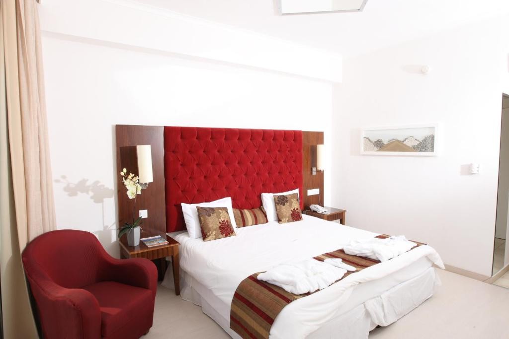 VRISSIANA BEACH HOTEL