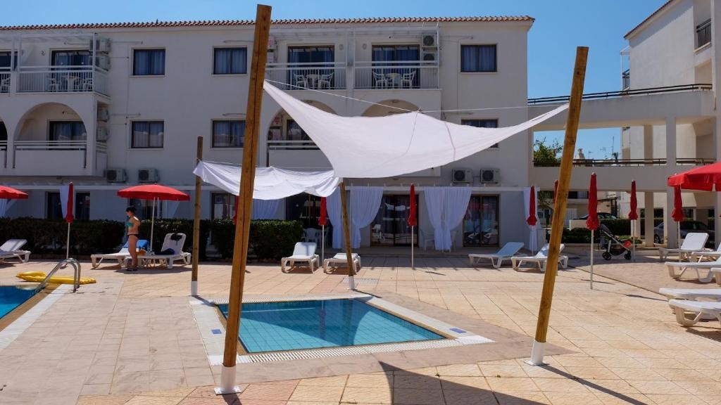 AMORE HOTEL APTS