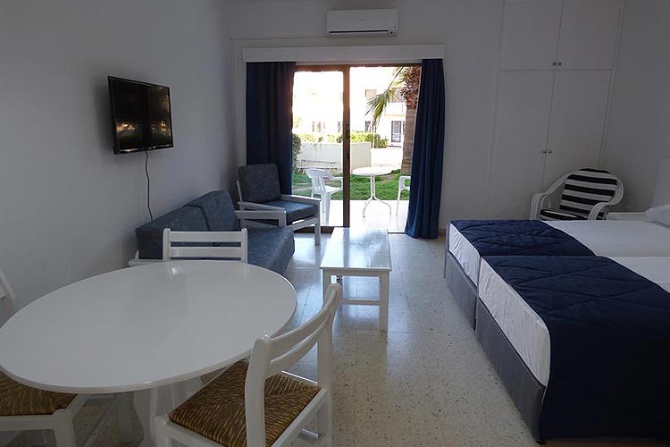 AMORE HOTEL APTS