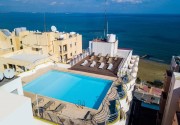 FLAMINGO BEACH HOTEL