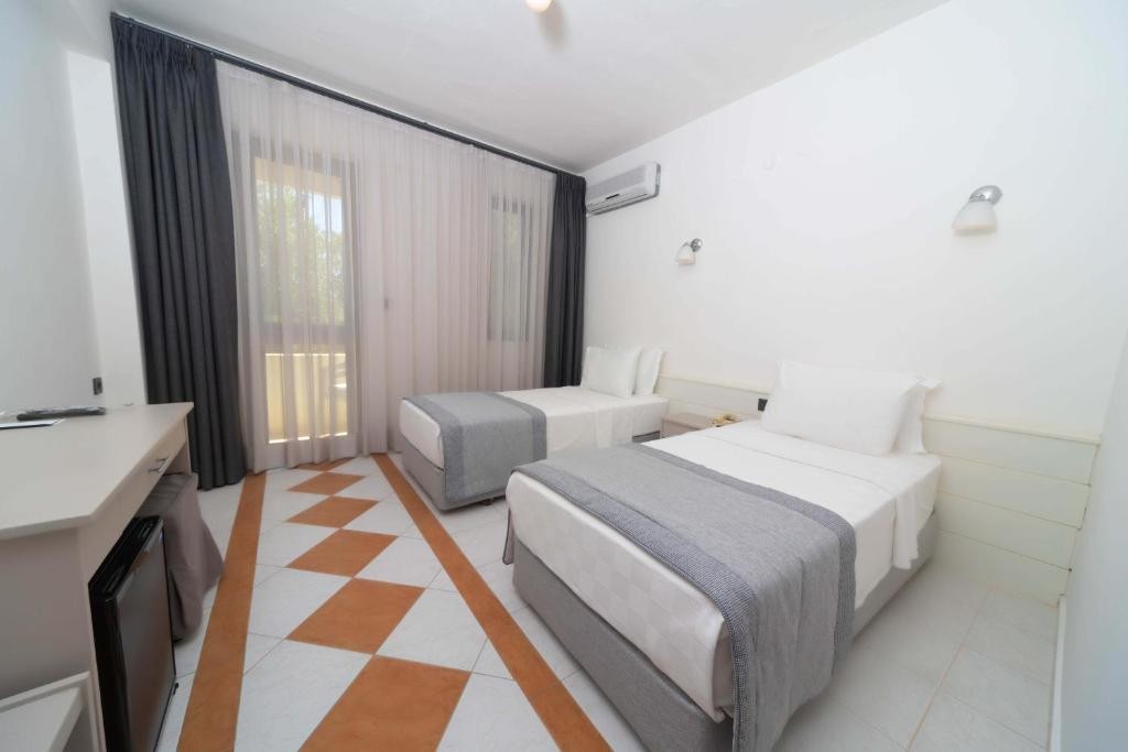 ARINNANDA HOTEL