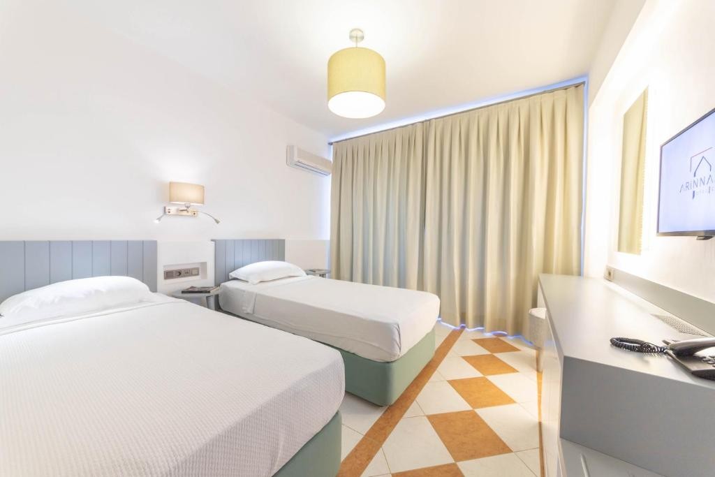 ARINNANDA HOTEL