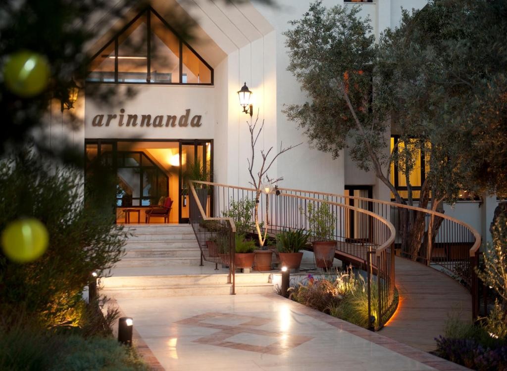 ARINNANDA HOTEL