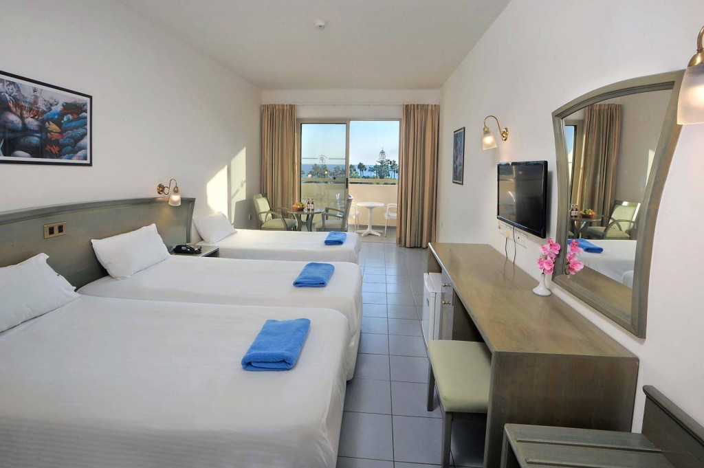 NISSIANA HOTEL AND BUNGALOWS