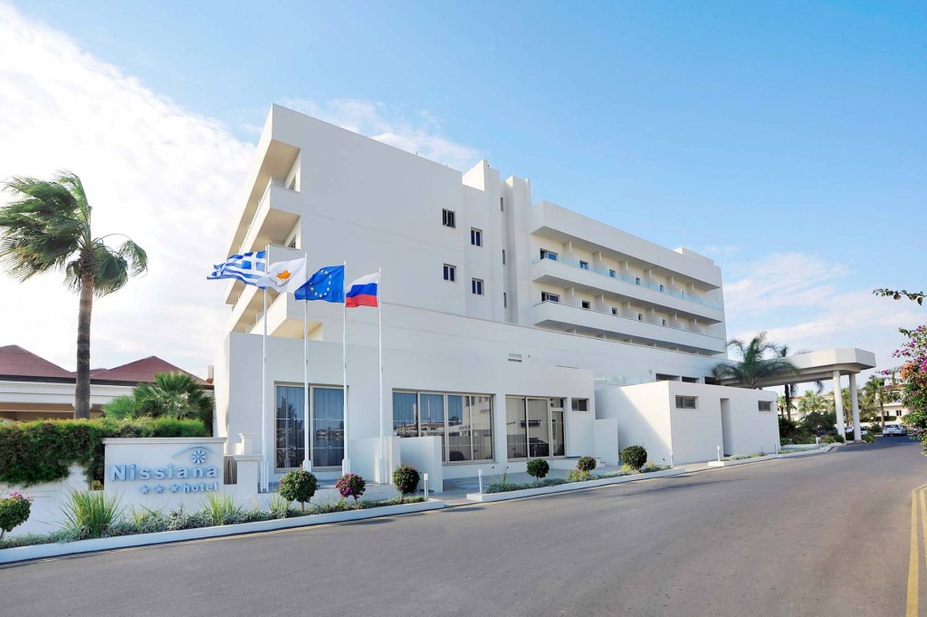 NISSIANA HOTEL AND BUNGALOWS